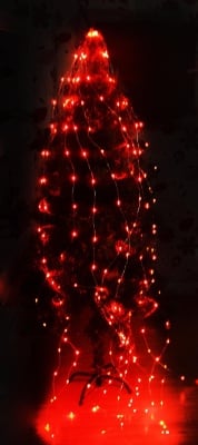Коледни лампички - червена светлина