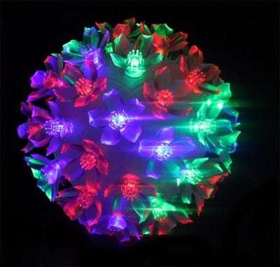 Цветна коледна топка с LED лампички 50 броя
