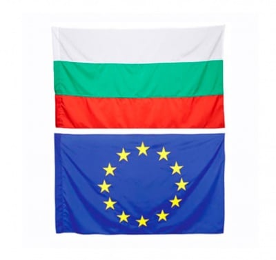 Комплект знамена на България и ЕС 90 x150 за външни условия